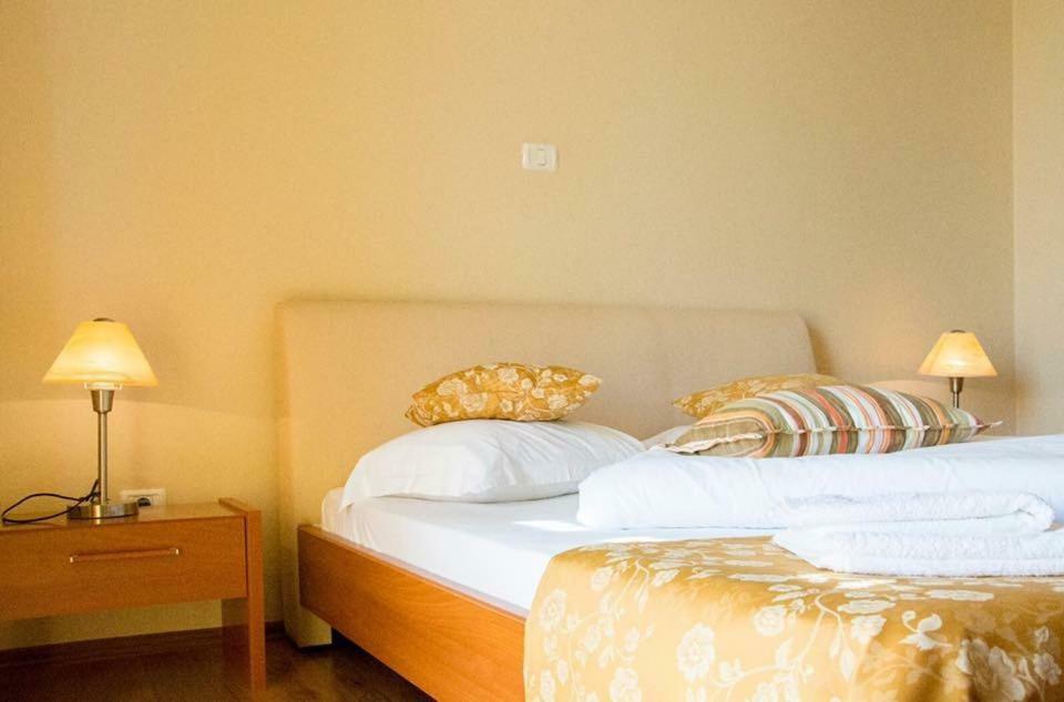 Vila Noa Hotel Navodari Bagian luar foto